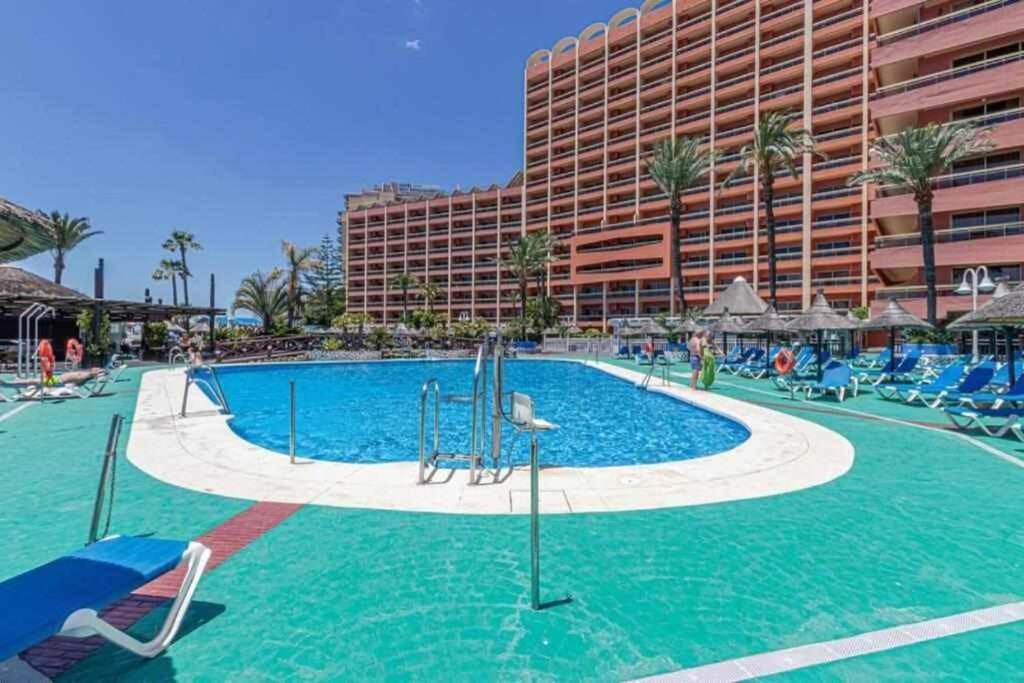 797 Holiday Rentals- Apartamento En Hotel Sunset Beach Frente Al Mar ベナルマデナ エクステリア 写真