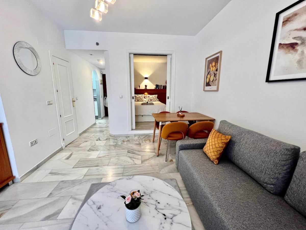 797 Holiday Rentals- Apartamento En Hotel Sunset Beach Frente Al Mar ベナルマデナ エクステリア 写真