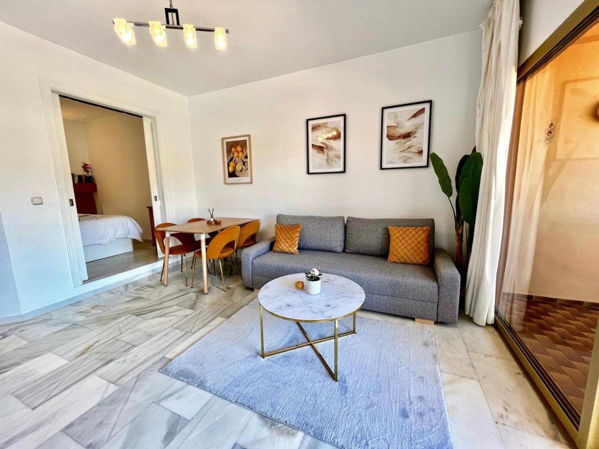797 Holiday Rentals- Apartamento En Hotel Sunset Beach Frente Al Mar ベナルマデナ エクステリア 写真